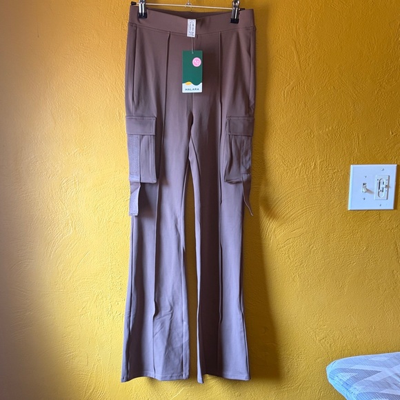 HALARA Brown Flare Cargo Pants Size XS Petite - Picture 4 of 5